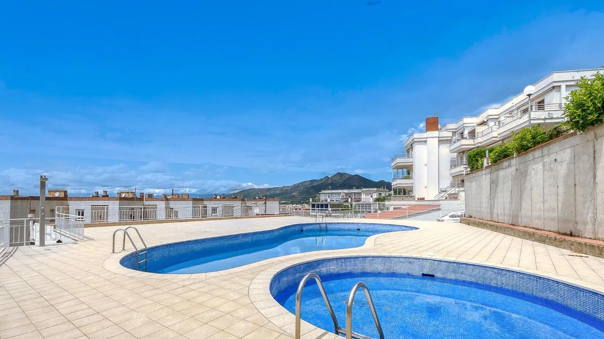 Apartment With Balcony location